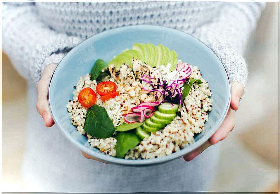 3 delicious salads with quinoa