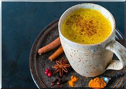 5 Benefits of Turmeric Tea and How to Make It