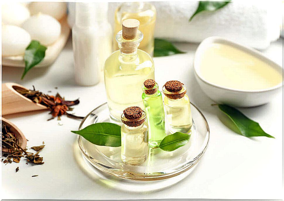 Tea tree oil is used to treat pseudofolliculitis