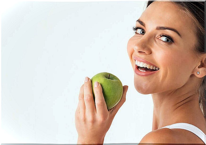 Eat a green apple on an empty stomach