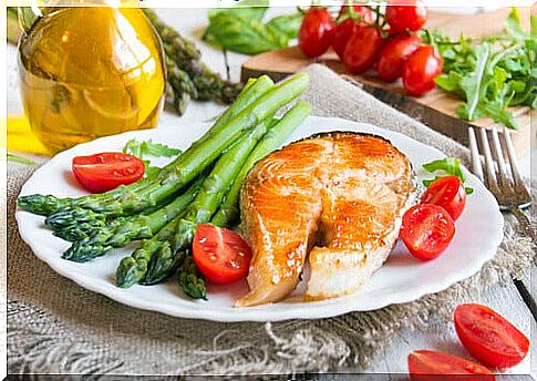 salmon with asparagus