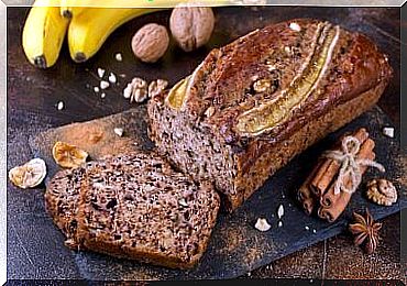 Banana, honey and cinnamon cake: don't miss it