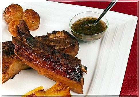 Caramelized ribs with pineapple