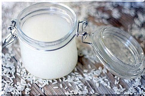 Natural rice water lotion against skin oils