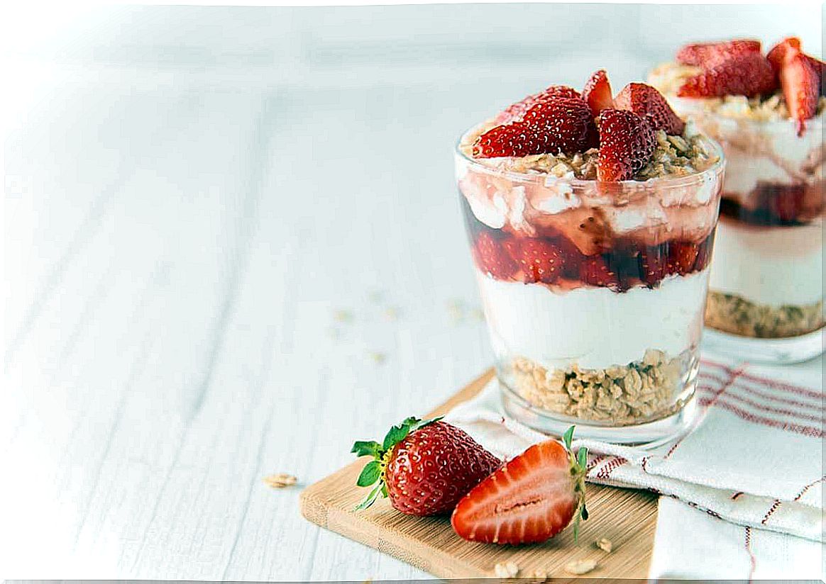 Granola jam with strawberry