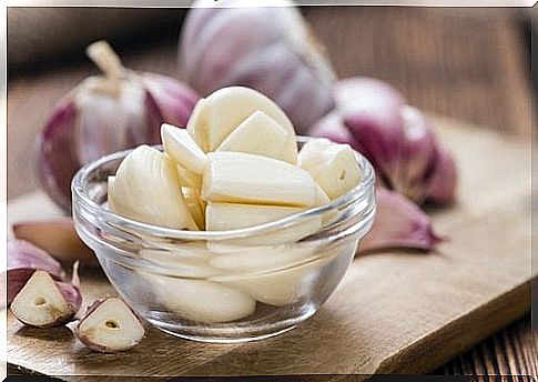 Garlic to treat allergic rhinitis