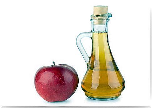 Apple Vinegar to harden nails