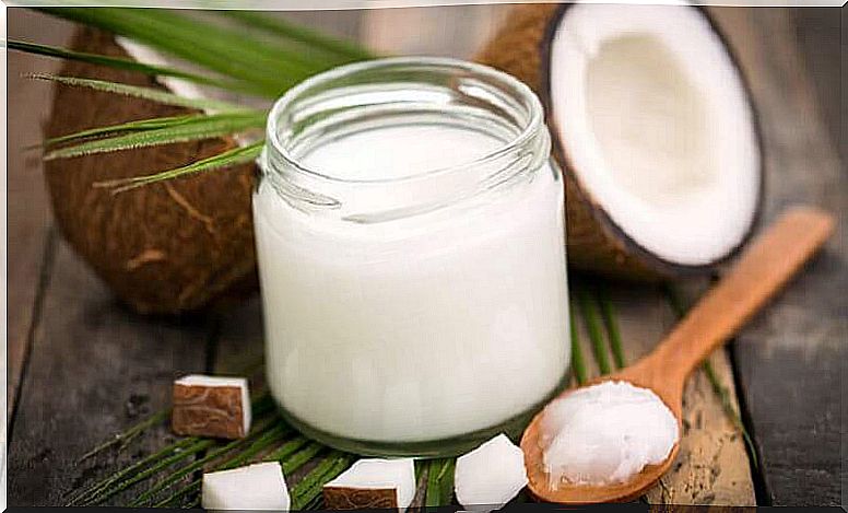 Coconut Oil is a Natural Remedy to Treat Excessive Sweating