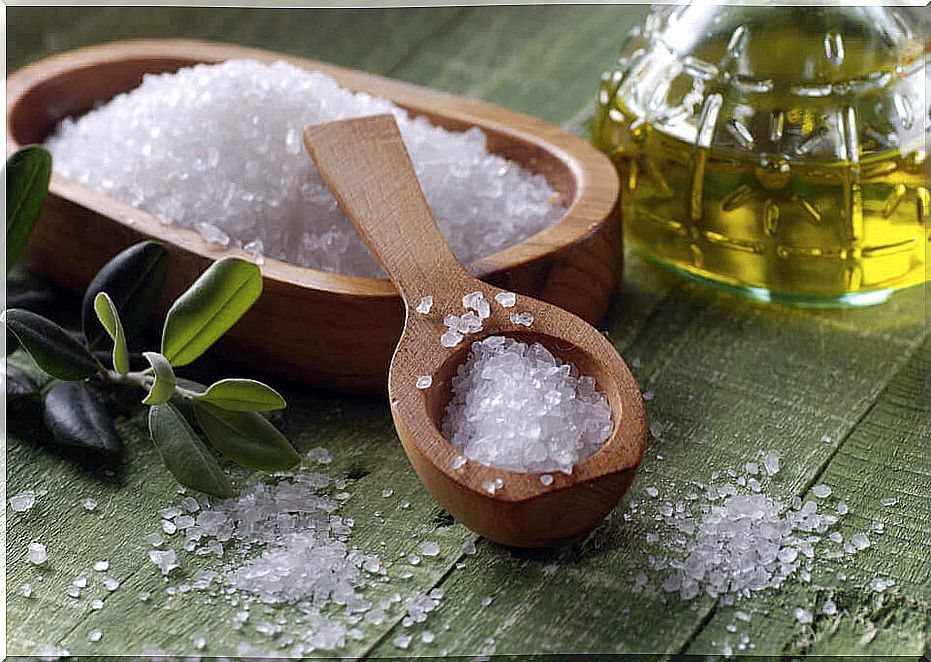 Sea salt to treat oily hair