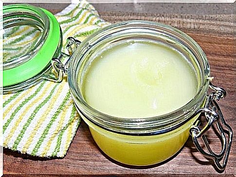 Learn to make your own VapoRub at home