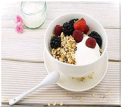 Low-fat yogurt, advantages of consuming it during the diet