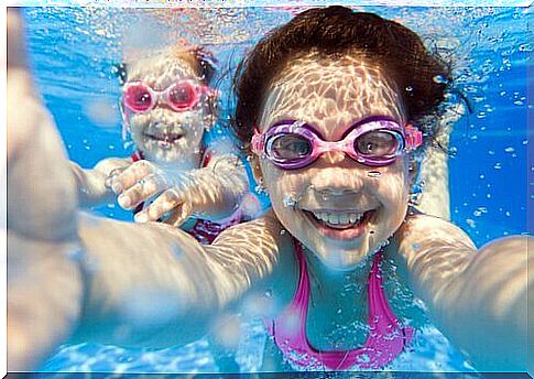 Tips to keep your children safe in the pool: never neglect