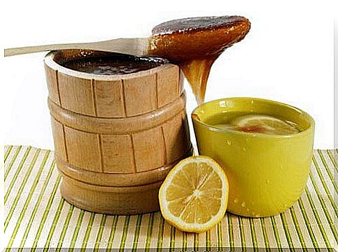 Honey and lemon to fight uric acid