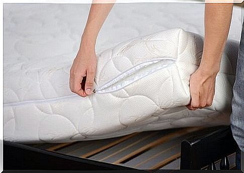 How to clean the mattress