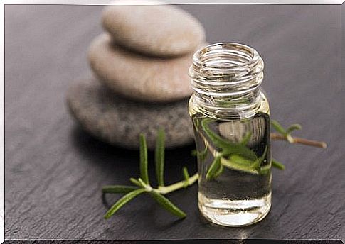 rosemary vinegar to relieve twinges